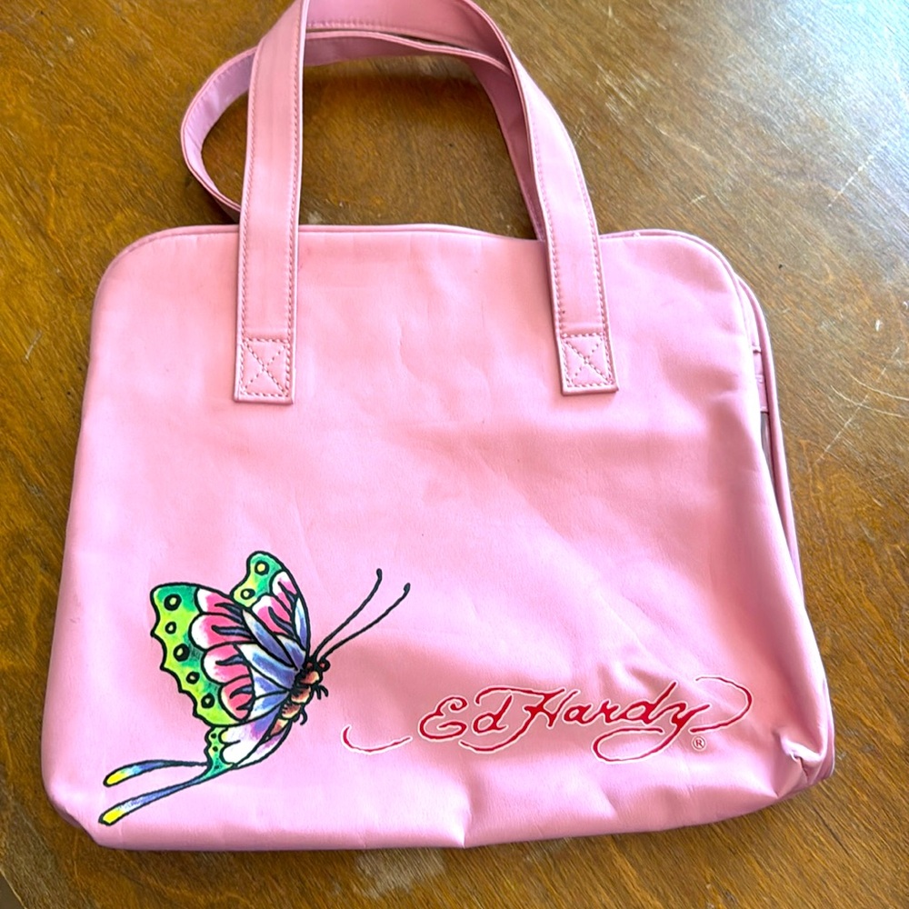 Ed Hardy pink makeup bag w/ small removable bag. Preowned.